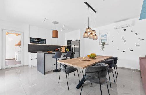 Villa mit Privatpool, Ping-Pong, BBQ - Foto 7