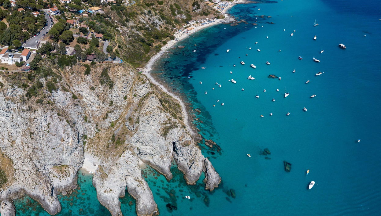 Giro in barca a vela lungo la Costa degli Dei