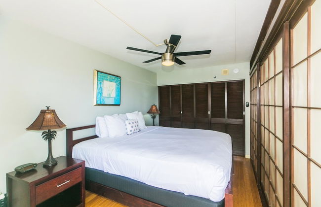 Spacious One Bedroom Harbor View Condos at Ilikai Marina With Private Balcony - Foto 18