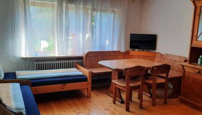 helle Souterrainwohnung nähe Flughafen, Landshut und München 1 bis 5 Personen - Foto 2