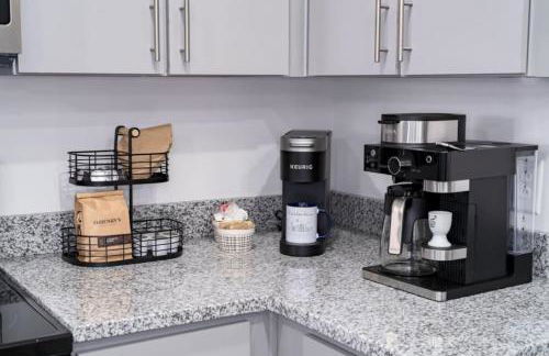 Luxury 2 BR Getaway Near Oak Mountain Park - Foto 24