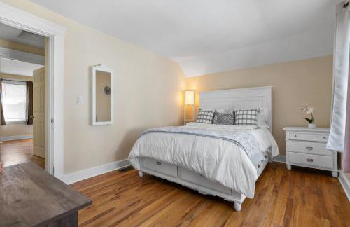 UNH Home Base 10 minutes from beach - Foto 6