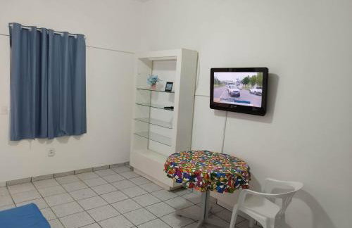 Seu Apto Praia da Costa 14 Simples Grande Econômico Ar Cond Cozinha Mobiliado 1 Quarto com 5 camas 1 Sala com cama Centro Local Excelente 521 e 526 - Foto 2