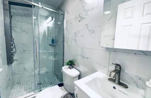 Rittenhouse Square near Kimmel Center Studio Suite - Photo 14