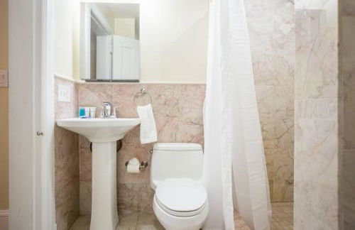 Classic furnished 1BR in Fenway in Brownstone Bldg - Foto 11