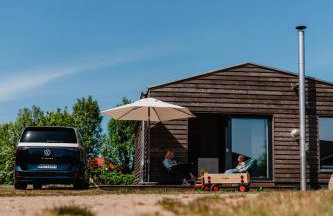 Moderne Ferienhäuser mit Kamin und Holzterrasse - 100 qm groß - Foto 1