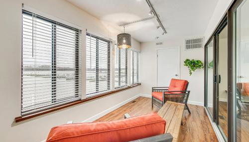 Lakefront Port Clinton Condo with Boat Dock and Slip! - Foto 2