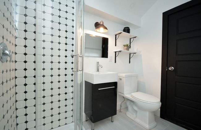 M. Hooper Downtown Luxury - Photo 51