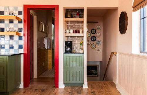 Hot Tub, 5BR2BTH in Guthrie, OK- Near EdmondOKC - Photo 20