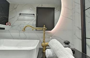 Oasis Luxury Apartments - Photo 53