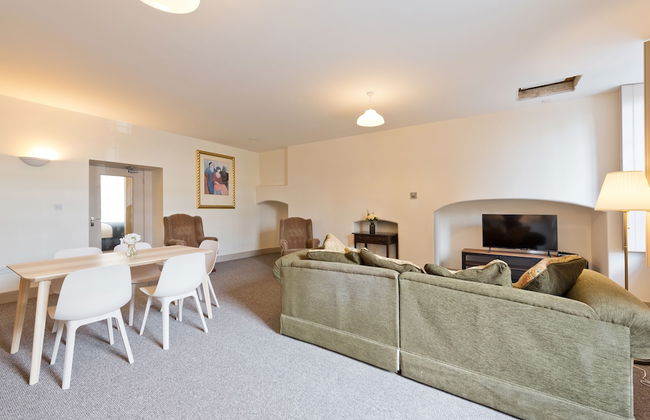 Henrietta Suites City Centre - Photo 39