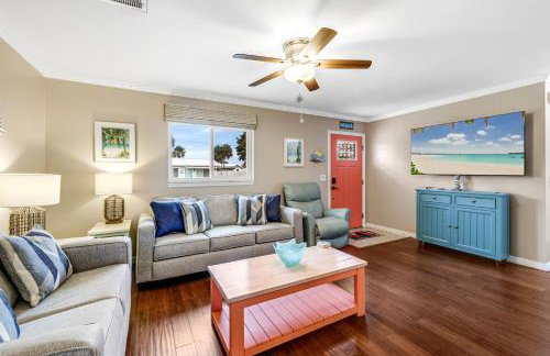 Minutes to Manasota Beach 2 King Beds Fenced yard Pets Welcome - Foto 2