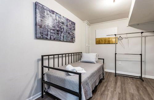 5br w community Pool close to North Hills! - Foto 17