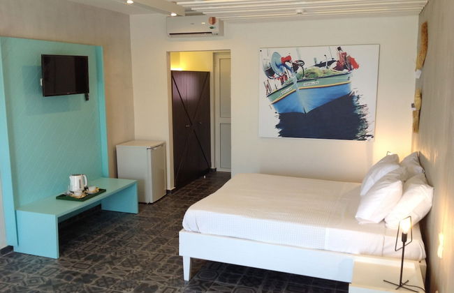 Irina Beach Hotel - Photo 6