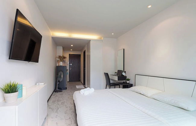 The Title Beach Front - Photo 23