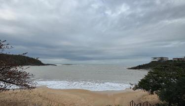Aconchegante apartamento a 100 mt da Praia da Bacutia - Foto 4