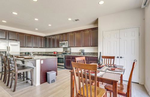 Large Menifee Home 1 Block to Neighborhood Park! - Foto 2