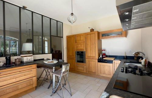 Les Lauriers Roses air-conditioned villa with garden and swimming pool - Photo 13