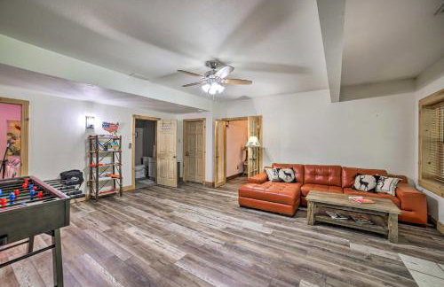 Classy Home w/ Hot Tub: 2 Mi to Lake Access! - Photo 25