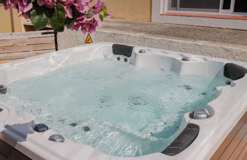 L'Escapade Jaune - Jacuzzi, Wi-Fi, tout équipée - Foto 27