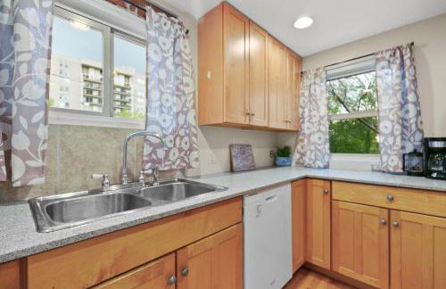 1147 Vine St - Foto 9