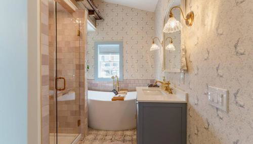 Alice in Wonderland Pocono Home - Foto 5, Shower