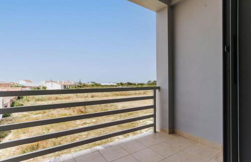 Green Breeze Escape by Lisbeyond - Photo 18