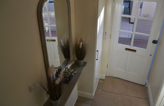 Frinton Escapes - The Cottage - Photo 3