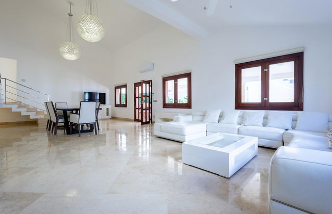 Beachfront 7BR Villa With Pool Maid Los Corales - Foto 17