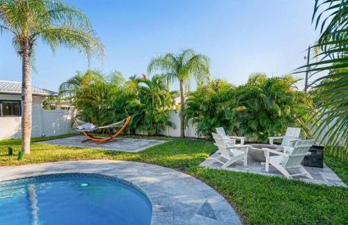 Tiki Hut Paradise Mins to Beach w Fire Pit - Foto 43