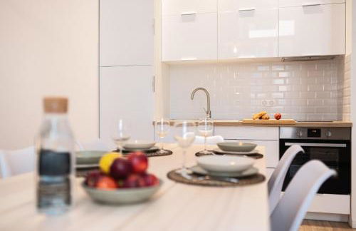 Magnifique 2P avec vue sur le port de Nice - Photo 15