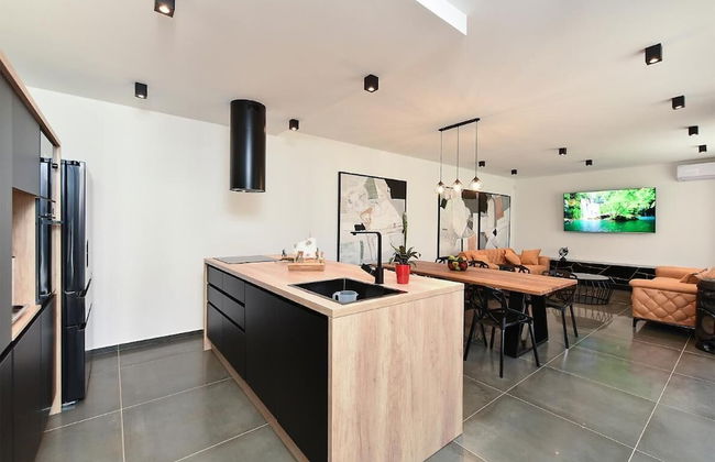 Spacious Villa With Pool and Garden in Stokovci - Foto 27