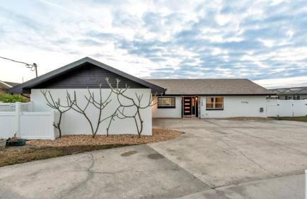 Lake, Pool, HotTub, Game Room, 8 Beds, Sleeps 17 - Foto 49