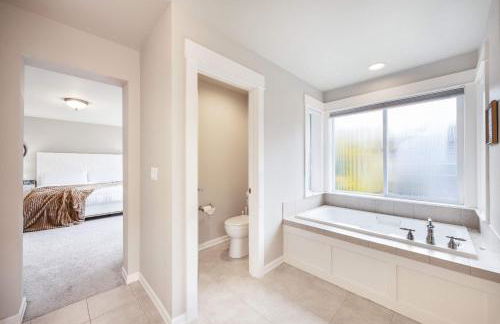 Redmond Modern 3BR Retreat Near Microsoft - Foto 33