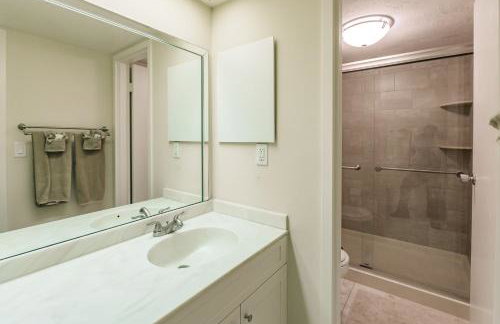 1055-506 5th Floor Coastal Escape - Foto 17