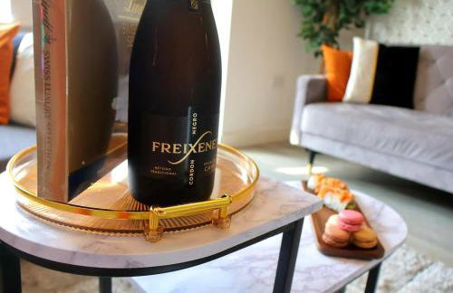 Spacious 4BR House with 2 Bathrooms and 1 WC ideal for Families, Professionals and Relocators near NEC, BHX, HS2 and JLR with Travel Cot, Pets Allowed and Free Parking - The Home Makers Hub - Foto 31