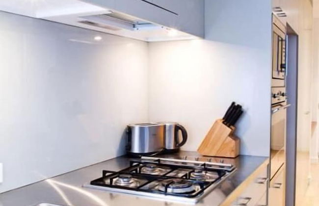 Honeysuckle Suites - Photo 2