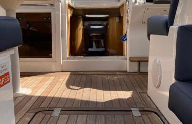 Entire Boat at St Katherine Docks 2 Available select using room options - Photo 34