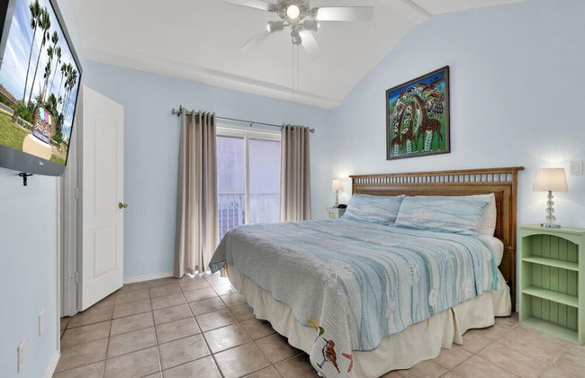 2-story Condo Next to Beach w/ Ocean Views! - Foto 4