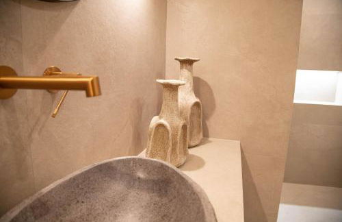 Philomena Suite - Photo 45