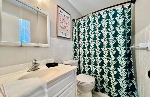 All the Vibes Poolside in Trenton - Foto 23