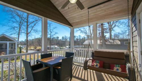 Cozy 1BR Tiny Home with Pool Access and Free Tix - Foto 3