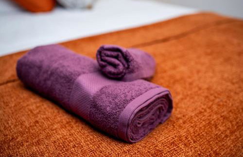 Modern 3 bedroom House - Parking - Sleeps 6 - Foto 19