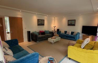 Luxury Villa with Beach Hut and Hot Tub - Photo 32