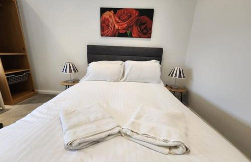 Hazel 1-Bedroom Flat, Parking, WiFi, Netflix, Prime location - Foto 10