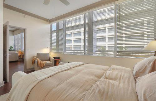 Luxury 1BR Resort Stay with WiFi, Pool, and Desk near Med Center and NRG - Foto 25