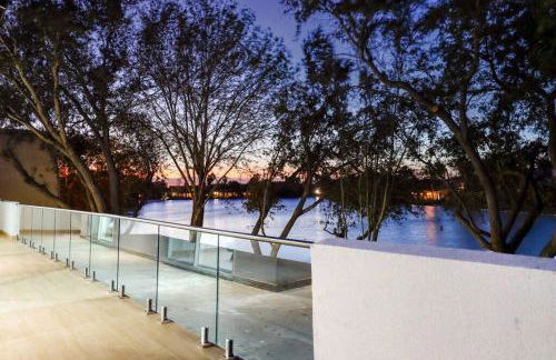 Lake Home: Relax and Unwind in Mission Hidden Gem - Photo 35