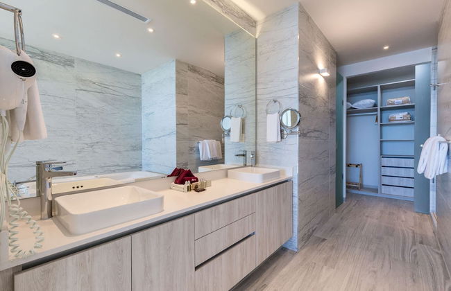 Oceanfront Vibes Iconic Beachside Getaway - Foto 17