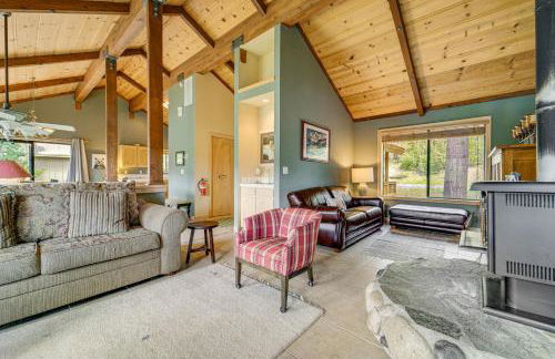 Close to Ski Slopes Tahoe Ski Chalet with Fireplace - Foto 6