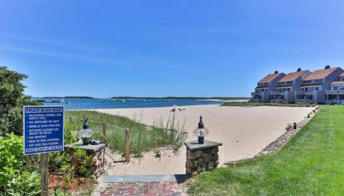 Spacious Oceanfront 3BR Condo with Private Beach in Ideal Hyannis Location - Foto 5